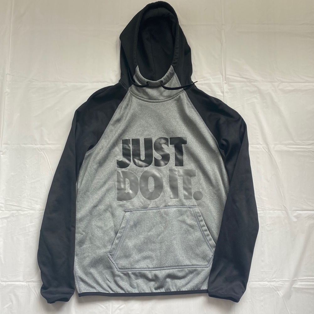 Nike Therma-Fit Hoodie